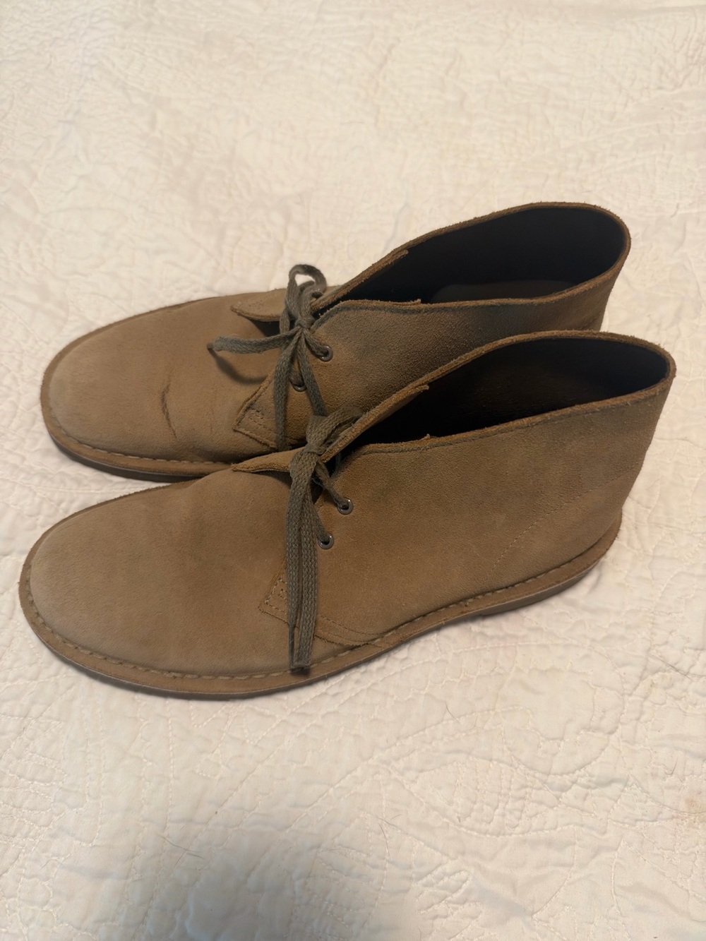 Clarks Originals Signature Suede Desert Chukka Casual Boot in Sand - Picture 4 of 10